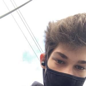 Meet your Posher, Max